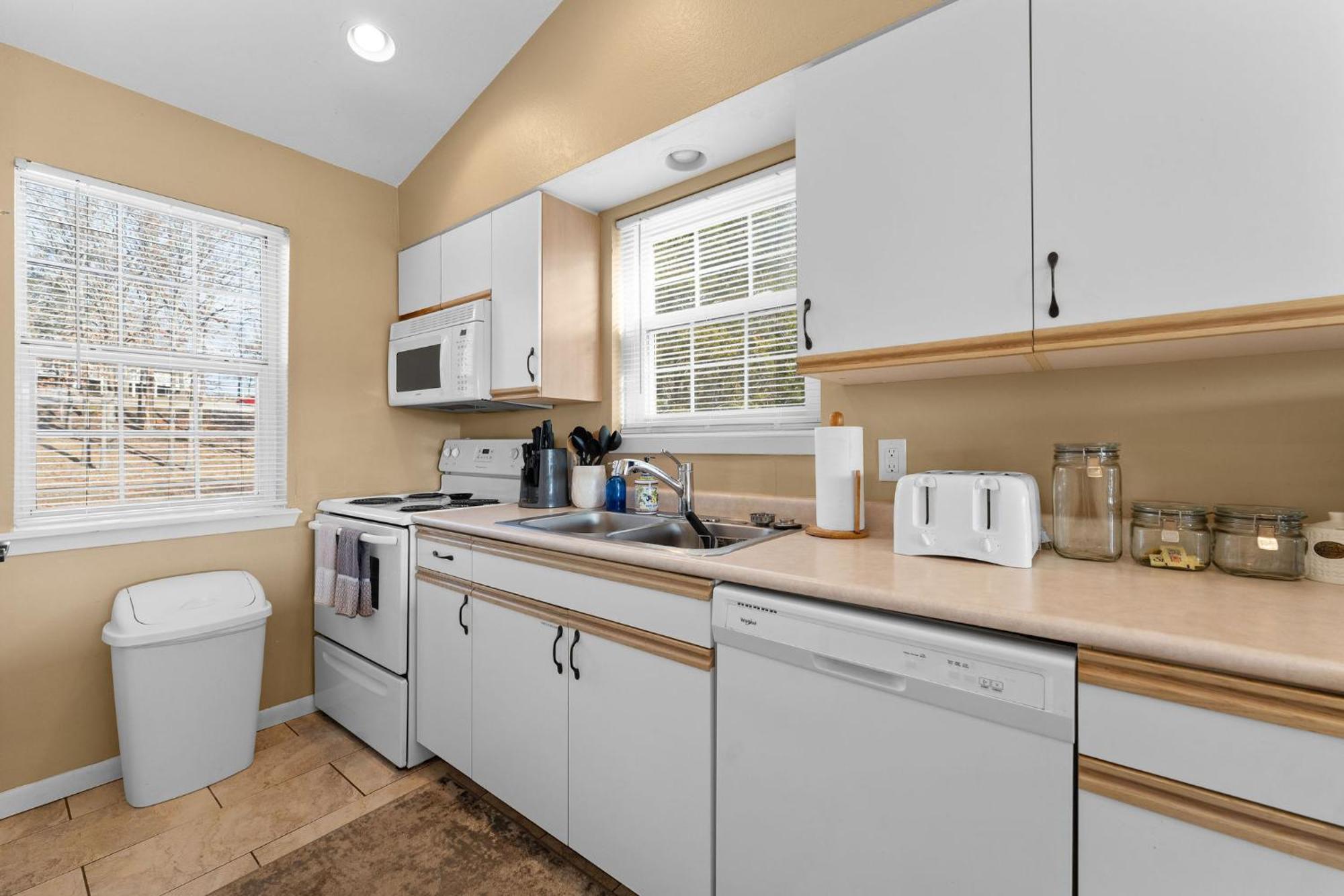 Cozy Top Floor 2Br Condo With View And Amenities!! Point Lookout Buitenkant foto