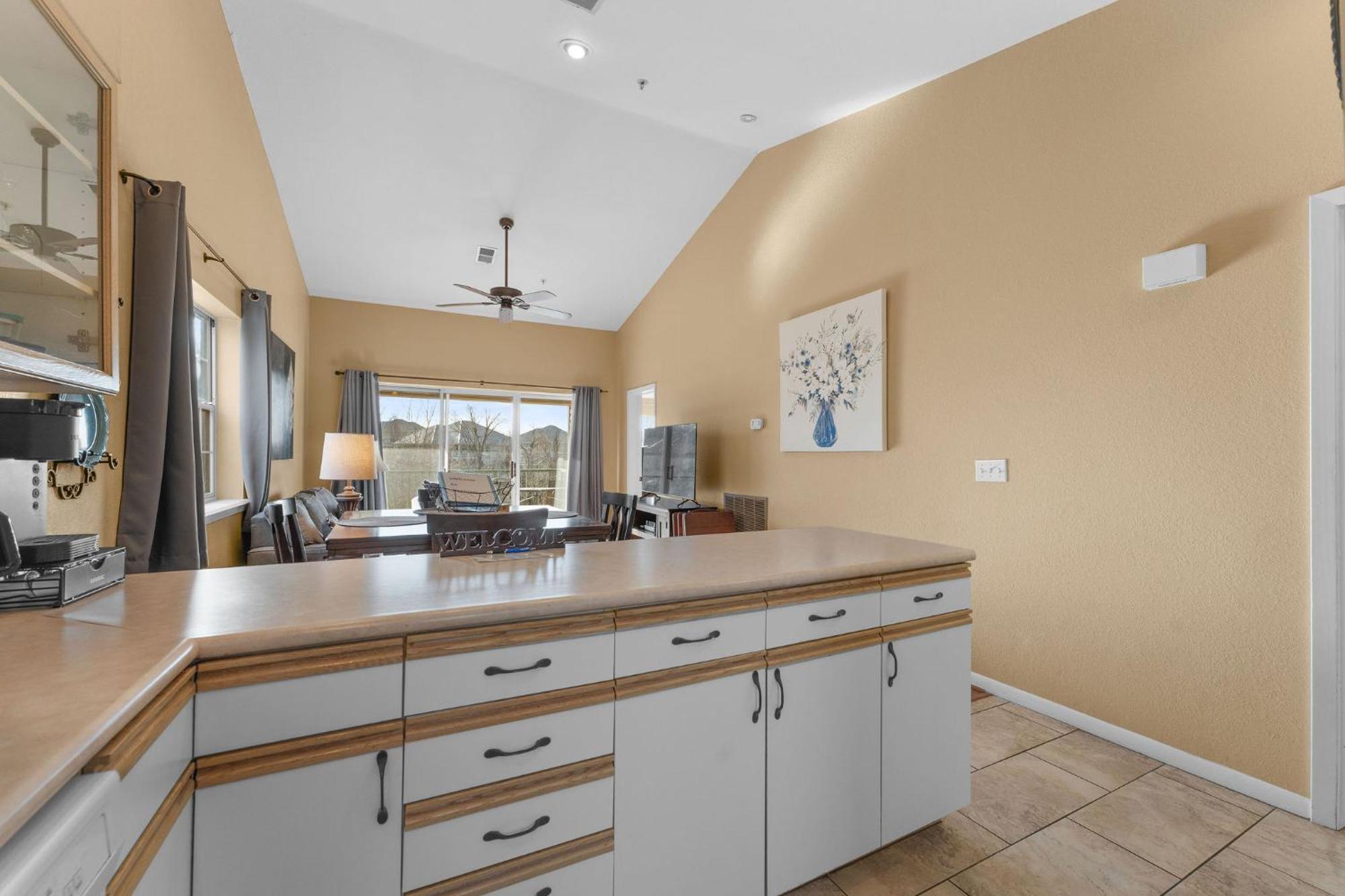 Cozy Top Floor 2Br Condo With View And Amenities!! Point Lookout Buitenkant foto